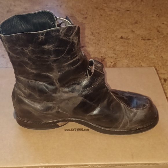 CYDWOQ Handmade Three Buckle Distressed Black Boots Size 6 (36.5), NIB with Bag - Picture 3 of 15